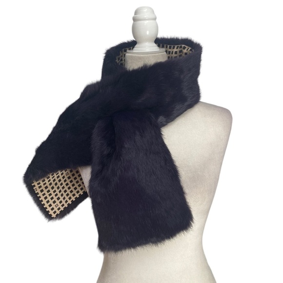 Tory Burch Rabbit Fur Pull Through Scarf NWT in Majestic Purple - Picture 2 of 10